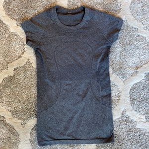 Lululemon short sleeve